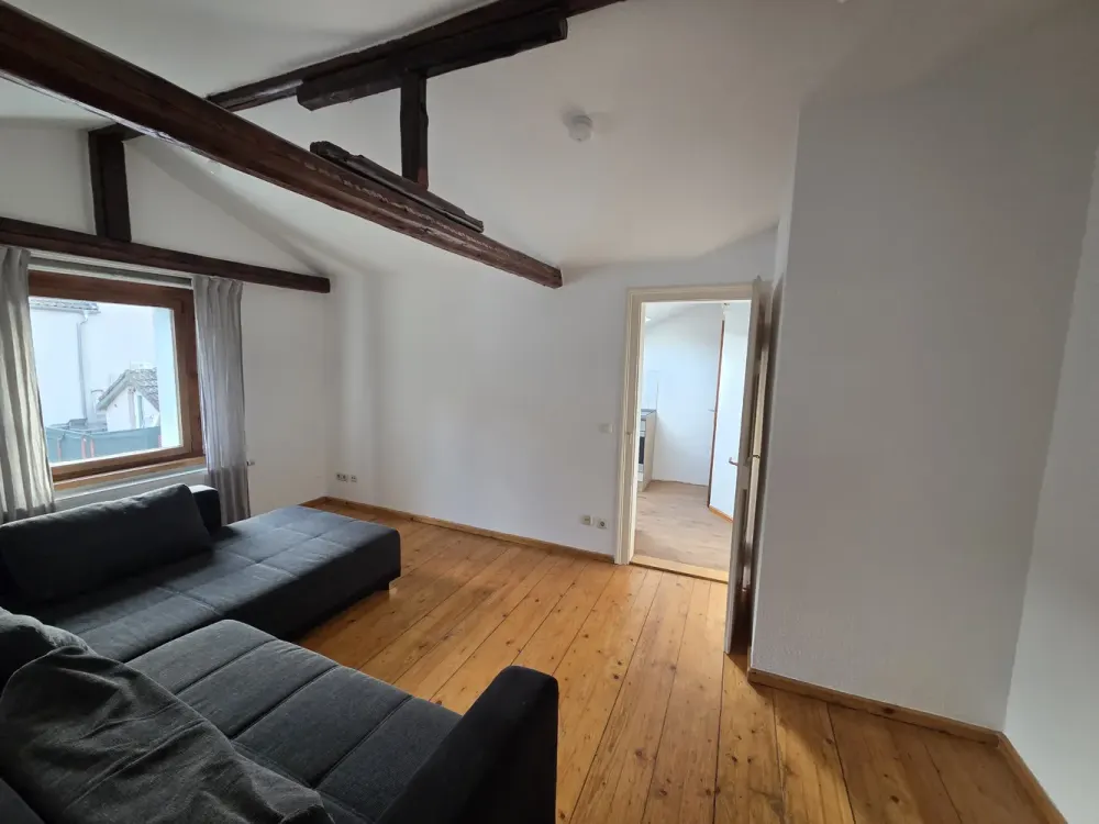 Gepflegte 2-Zimmer-Dachgeschosswohnung in Frankfurt Höchst