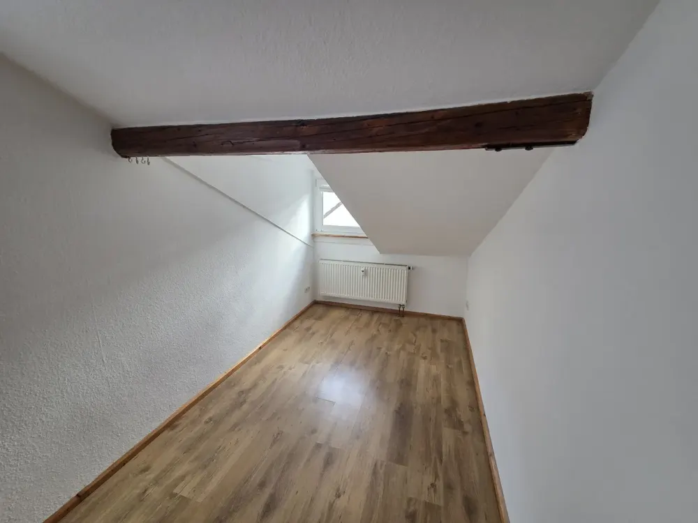 Gepflegte 2-Zimmer-Dachgeschosswohnung in Frankfurt Höchst
