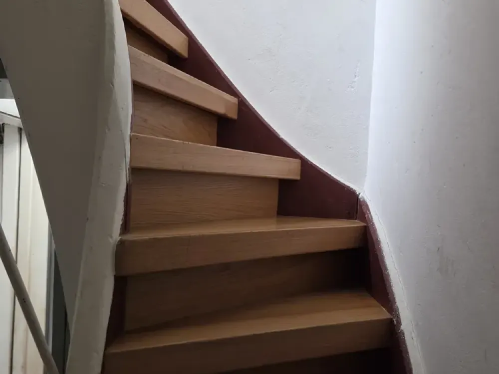 Gepflegte 2-Zimmer-Dachgeschosswohnung in Frankfurt Höchst