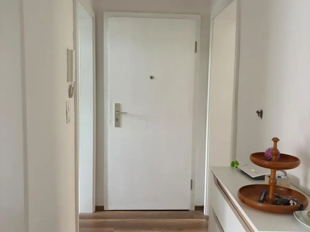 Tenant Wanted from November - Charming 2-Room Apartment Near the Train Station