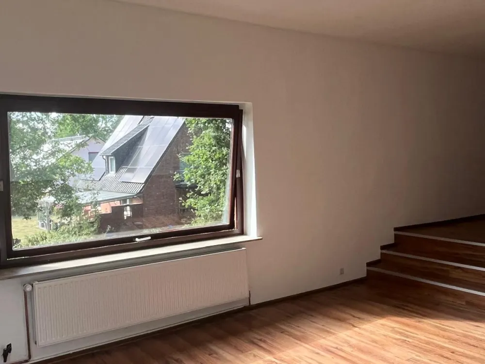 Frisch renovierte 3 Zi.-Whg. mit Gartenanteil - ohne EBK