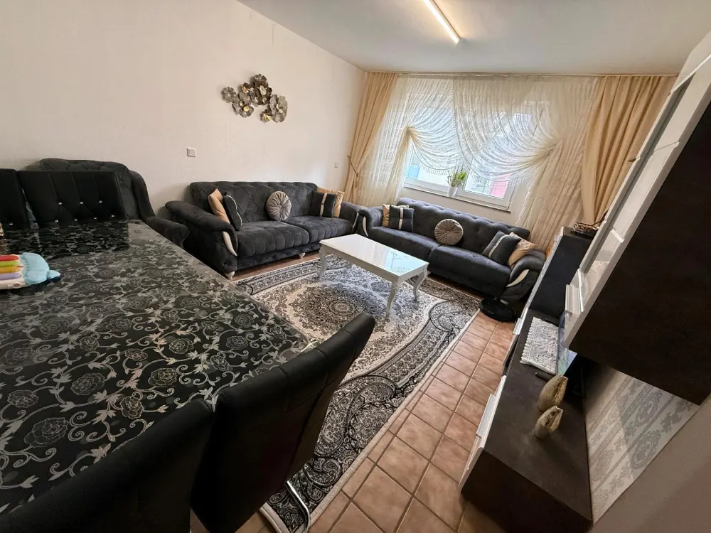 Mietwohnung 2zimmer+Küche und bad und keller