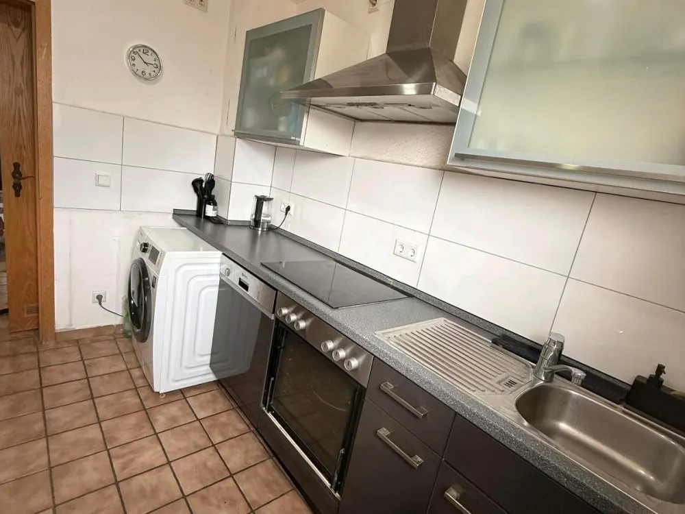 Mietwohnung 2zimmer+Küche und bad und keller