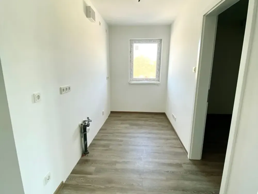 Helle 2-Zimmer-Wohnung im Erdgeschoss mit Terrasse in Seelze OT Dedensen