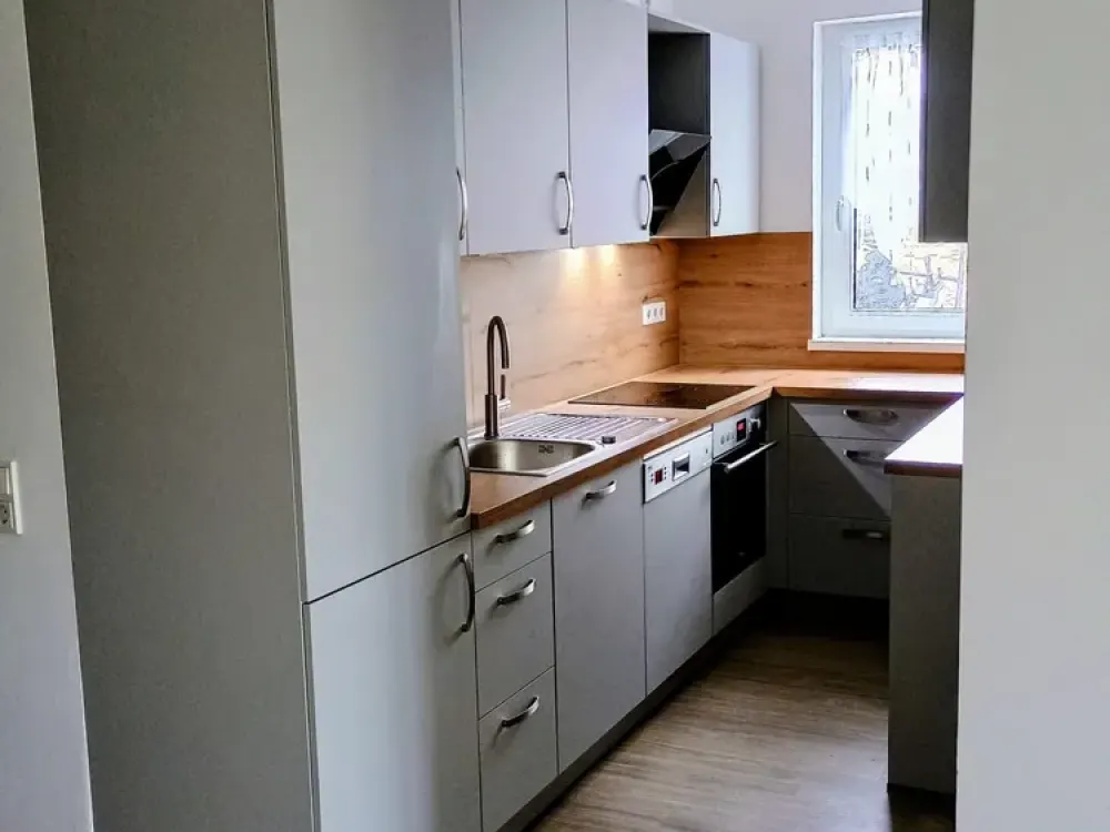 Helle 2-Zimmer-Wohnung im Erdgeschoss mit Terrasse in Seelze OT Dedensen