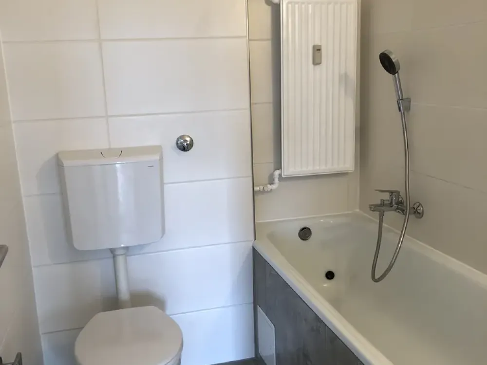 Erstbezug nach Renovierung! Moderne 3-Zi-Whg mit 2 Balkonen in Heiligenhaus