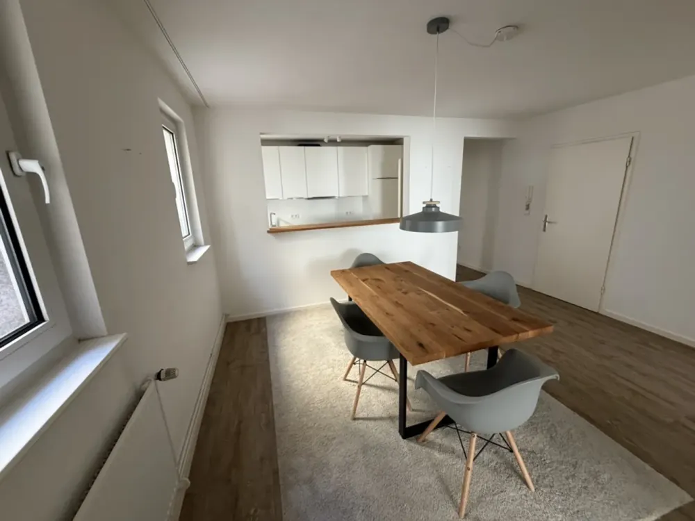 ***Öffentliche Besichtigung am 14.09.*** Teilmöblierte modernisierte 3 Zimmer Wohnung in TOP LAGE