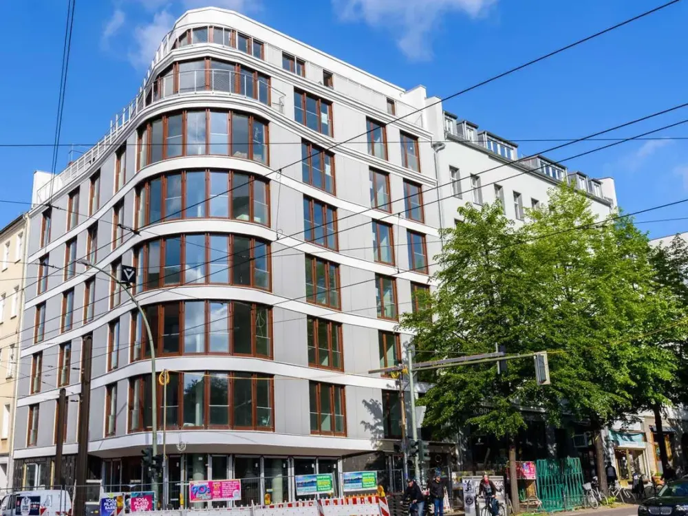 modern-möbliertes Apartment mitten in Berlin