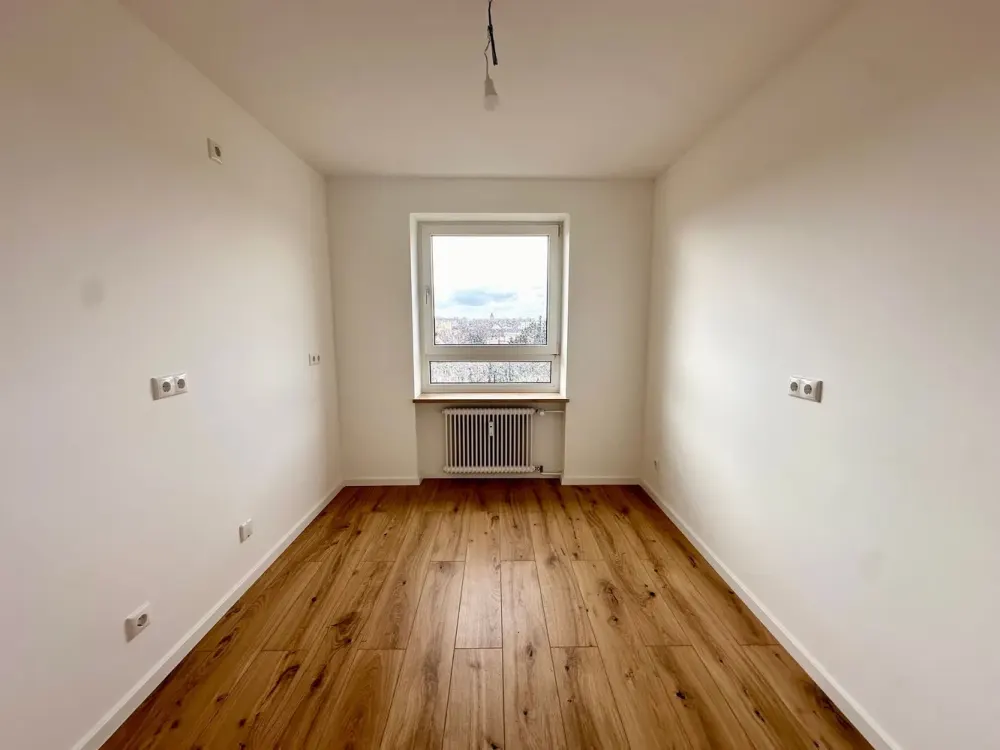 Bright 2.5-Room Apartment with Balcony in Nürnberg