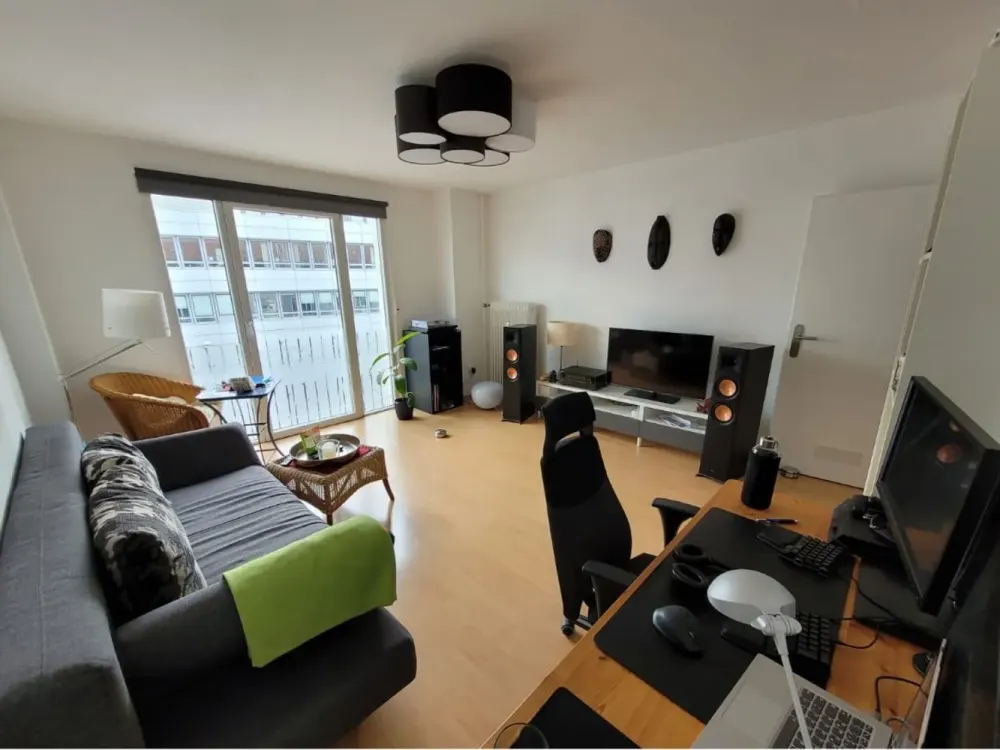 Ab 01.12. helle 2-Zimmer Wohnung, KM €670, nah an der Altstadt und Wöhrder Wiese