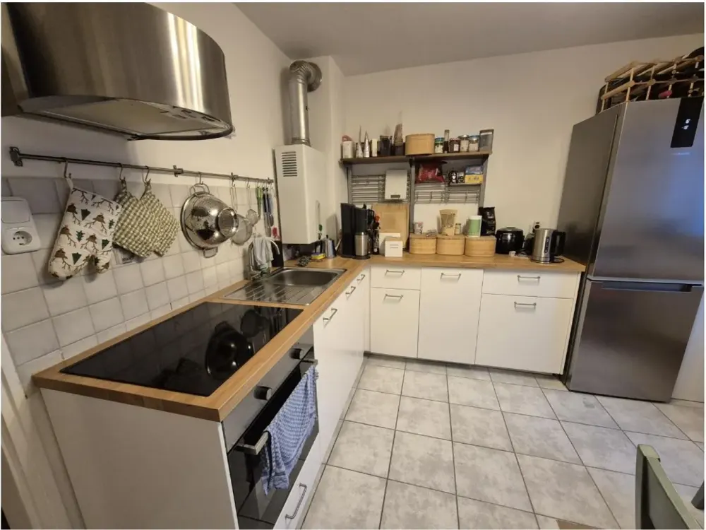 Ab 01.12. helle 2-Zimmer Wohnung, KM €670, nah an der Altstadt und Wöhrder Wiese