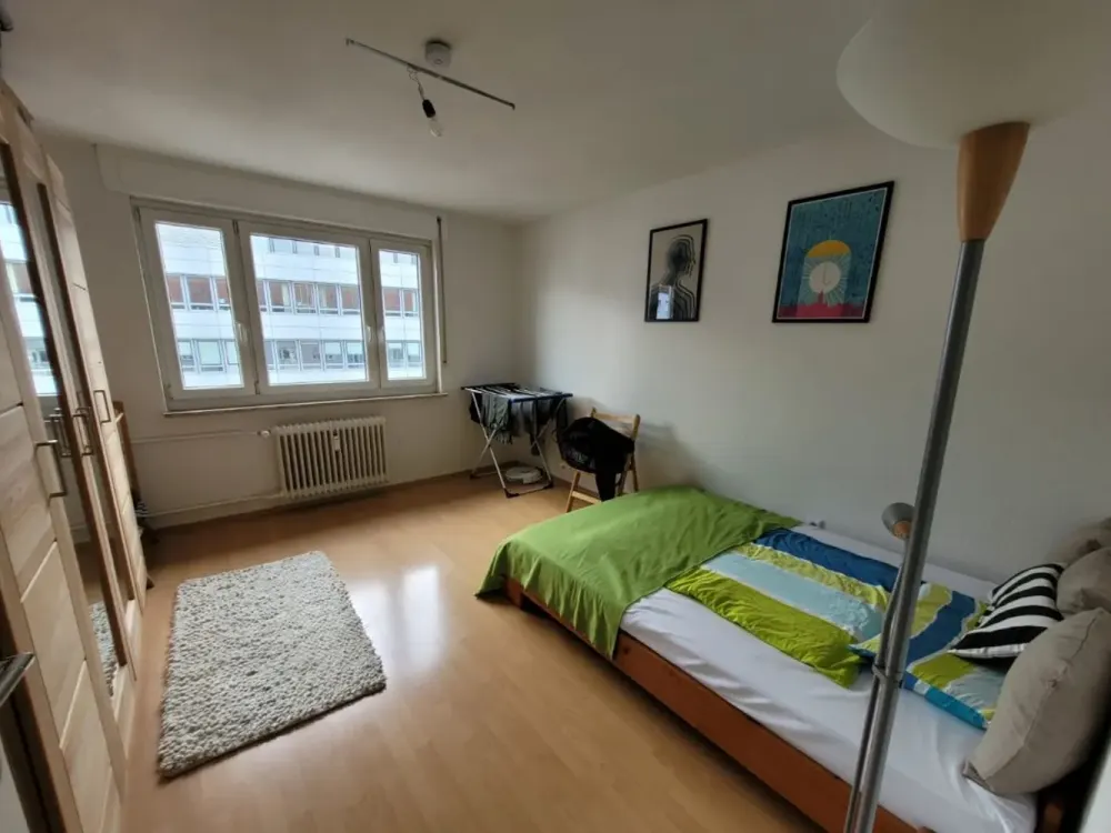 Ab 01.12. helle 2-Zimmer Wohnung, KM €670, nah an der Altstadt und Wöhrder Wiese