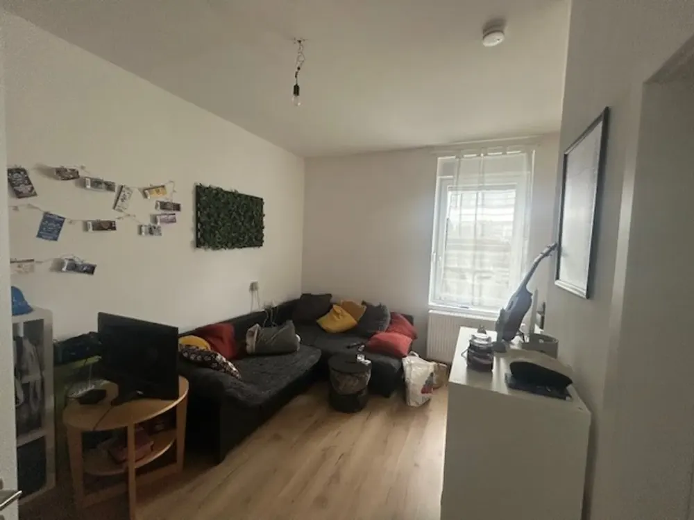 Schöne DG-Wohnung in ruhiger Lage