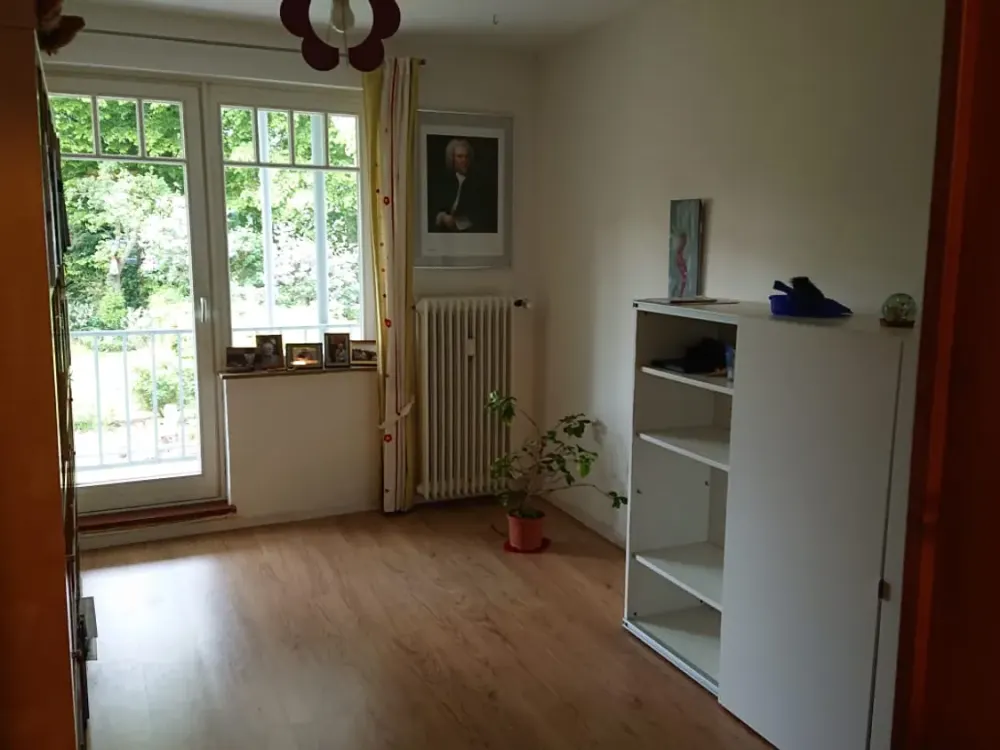 Practical 3-Room Apartment with Balcony in Bremen-Schwachhausen