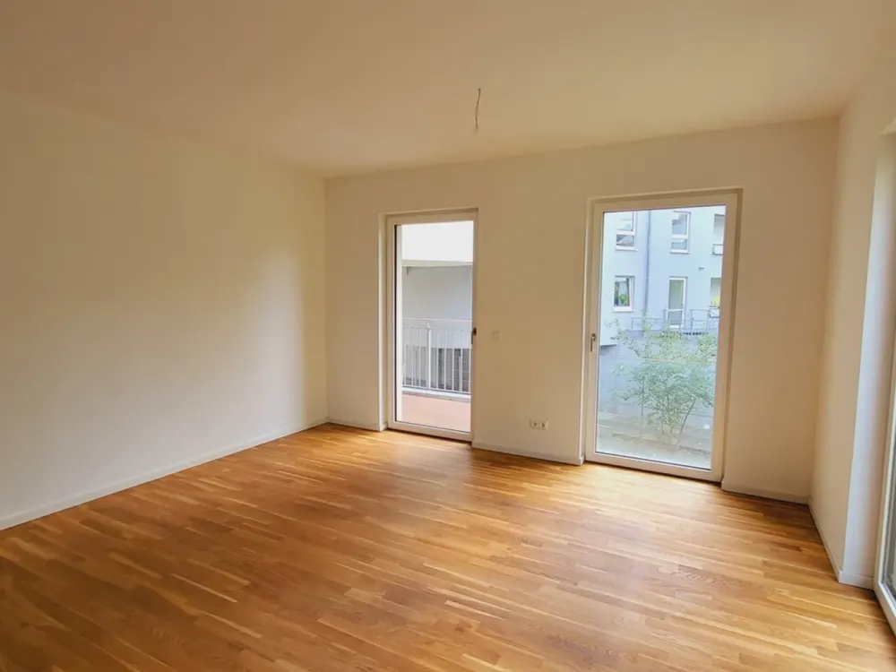 // Zentrumsnah // 2 Zimmer mit Balkon und PKW Stellplatz // ab SOFORT //