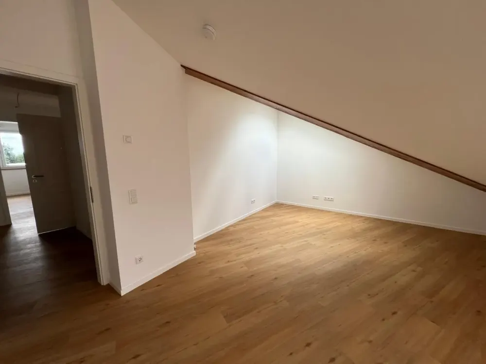 barrierefreie 3-Zimmer-DG Wohnung in Pulheim mit Bad en Suite *Video* WE 10
