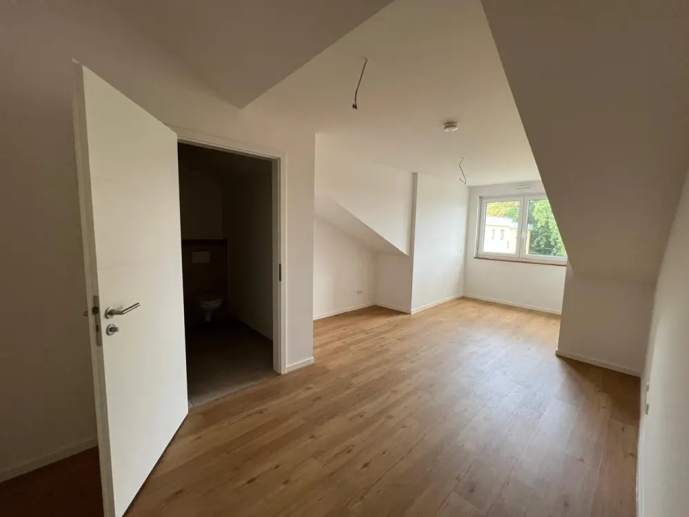 barrierefreie 3-Zimmer-DG Wohnung in Pulheim mit Bad en Suite *Video* WE 10