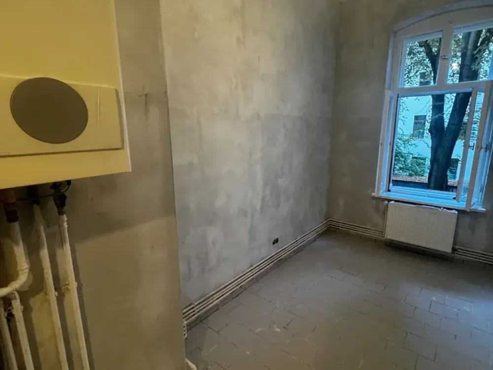2-Zimmer-Wohnung im ruhigen Seitenflügel in der lebhaften Müllerstraße!