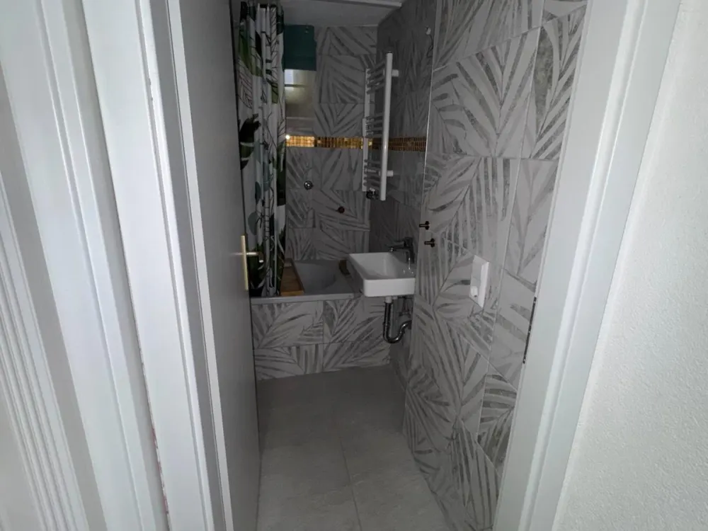 2 Zimmer Wohnung Als WG oder Kleine Familie zum Vermieten