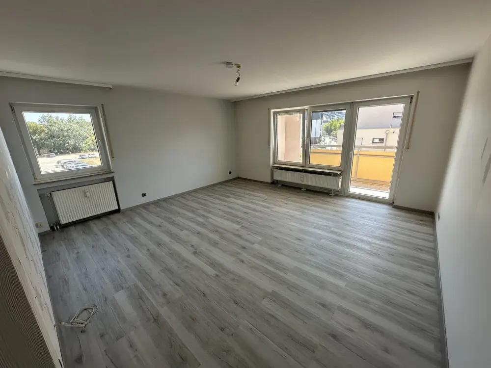 Zuhause mit 3 Zimmern und Balkon in Nürnberg