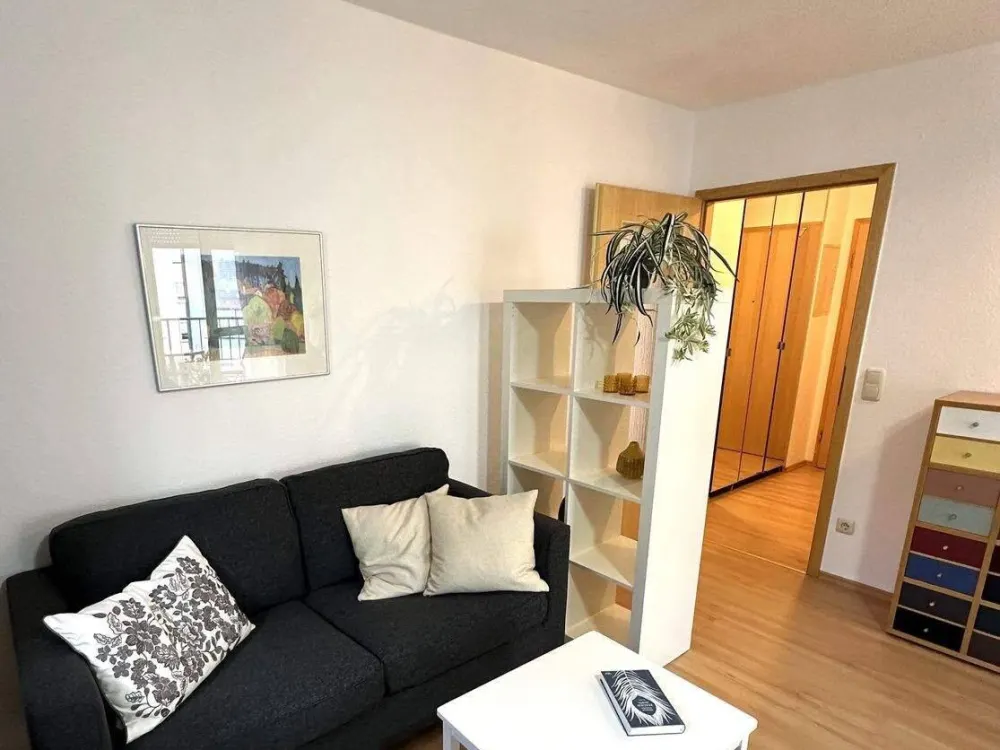 Attraktive 1 Zi.-Wohnung - möbliert - Balkon - TG !