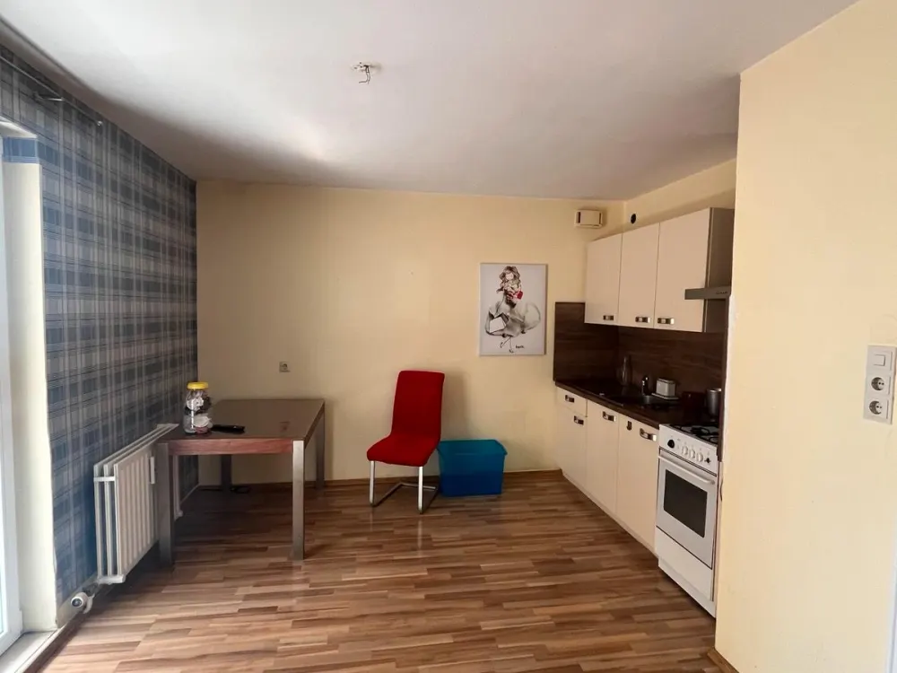 2 WG/Zimmer + Wohnküche in Studentenbude 2x730€ + NK