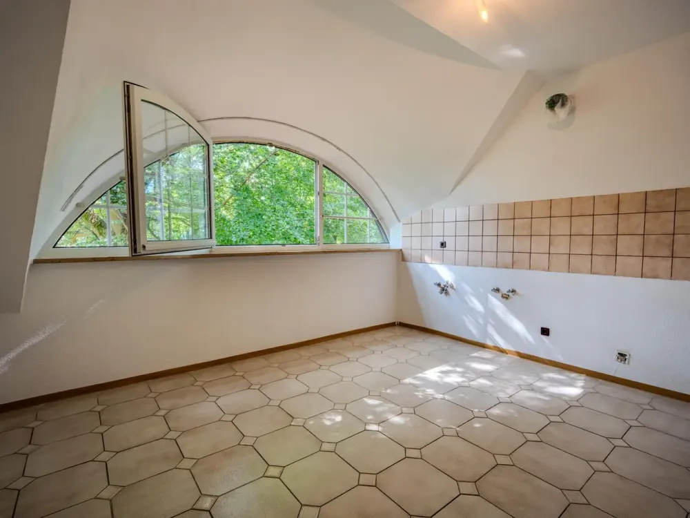Großzügige 3-Zimmer-Maisonette-Wohnung mit ca. 120 m² in Zirndorf-Weiherhof - sofort bezugsfrei