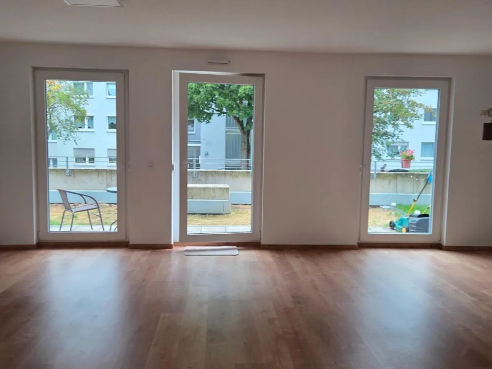 Barrierefreie teilmöblierte 2‑Zimmer Wohnung mit Balkon in Steinb
