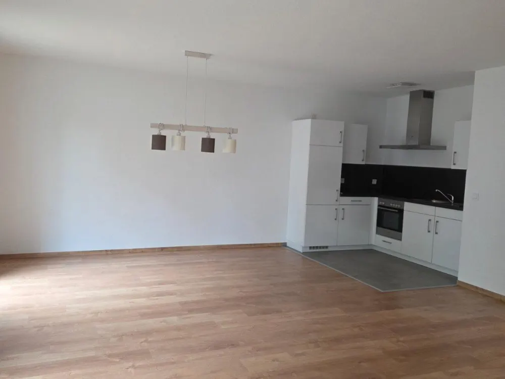 Barrierefreie teilmöblierte 2‑Zimmer Wohnung mit Balkon in Steinb