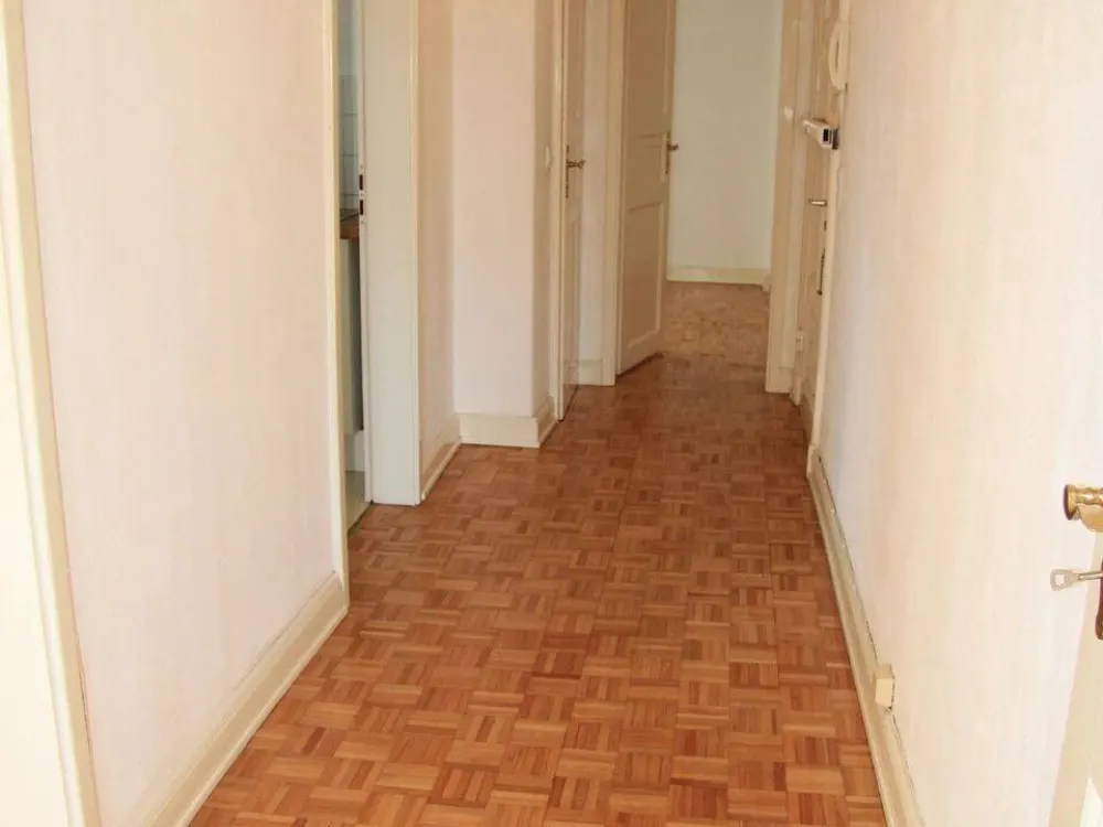 Barmbek-Süd: 3-Zimmer-Altbau: WG oder als Wohnbüro / Praxis/ Atelier