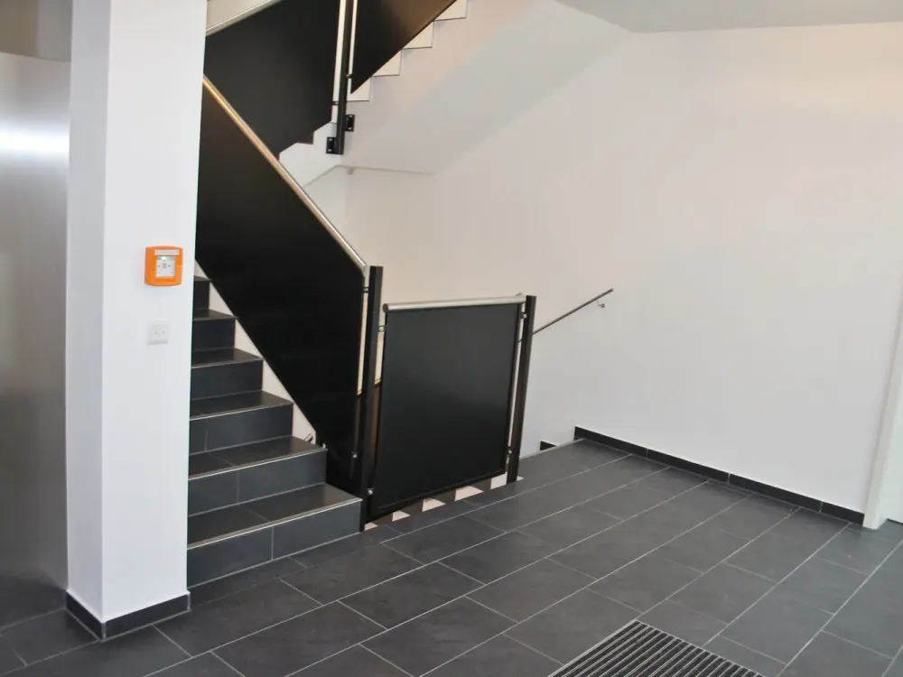 Hochwertige, zentrale Stadtwohnung mit Loggia/ eine Ruheoase, direkt in den Wallanlagen