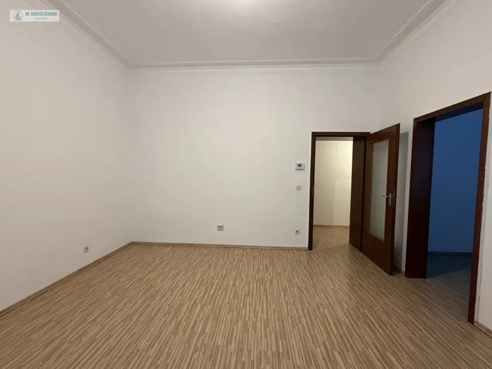 Tolle, helle 3-Zimmer-Altbauwohnung im EG in Wanheimerort!