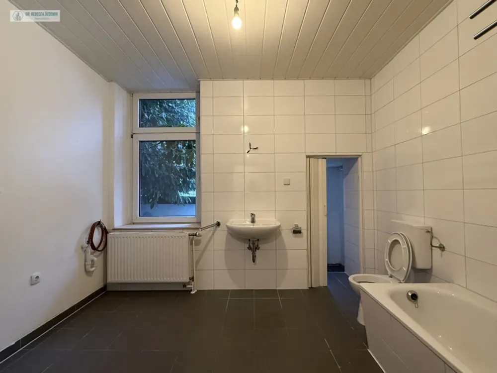 Tolle, helle 3-Zimmer-Altbauwohnung im EG in Wanheimerort!