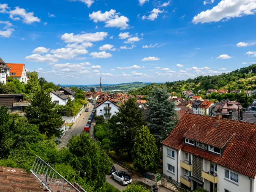 Vollmöbliertes Studioapartment mit Balkon und Aussicht über Stuttgart