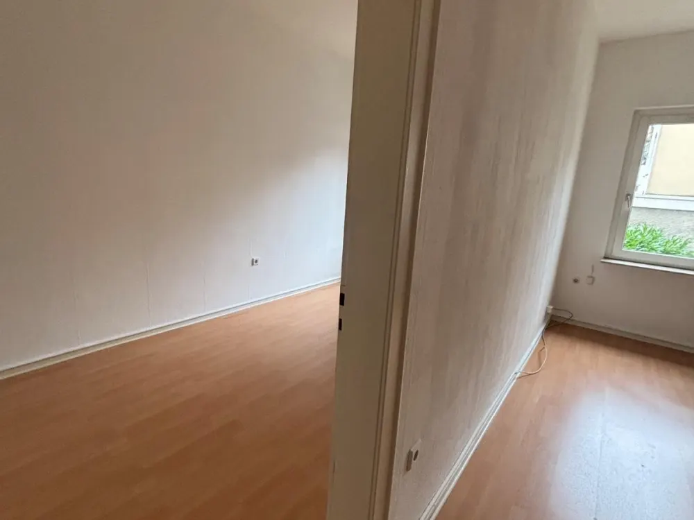 Begehrtes Kaiserstraßenviertel Altabuwhg inkl. EBK und Balkon !