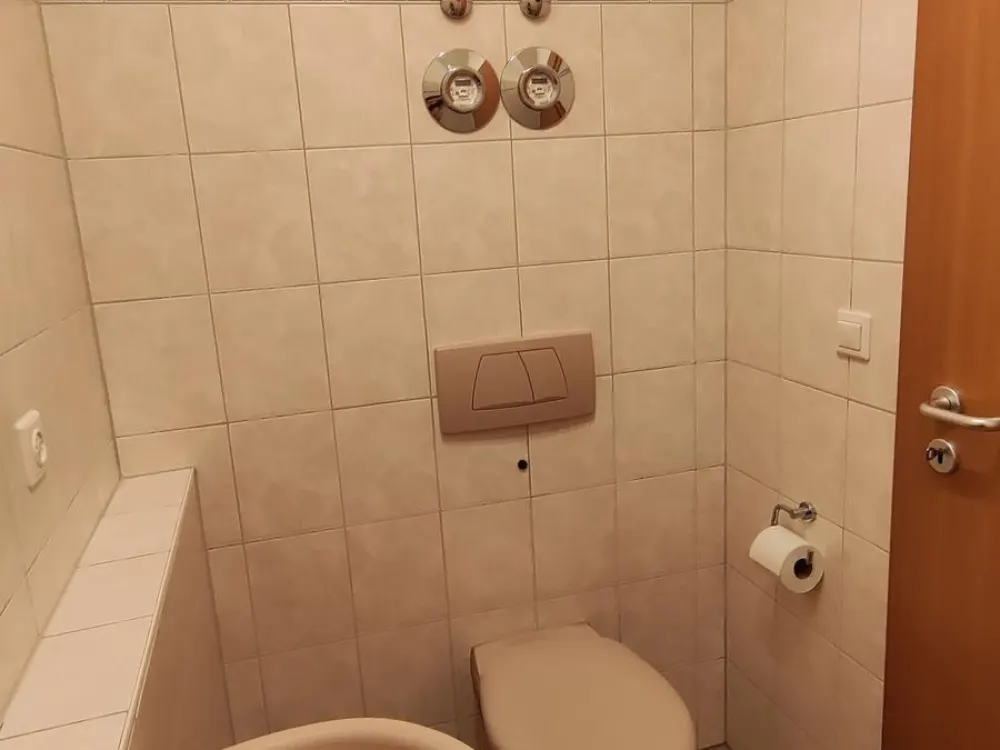 Spacious 3-Room Apartment with Balcony in Erfurt-Center