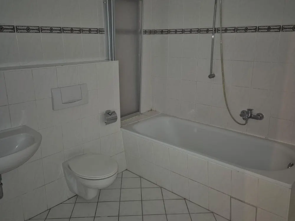 2-Raum-Wohnung in wunderschöndem Stuck-Altbau in L-Gohlis