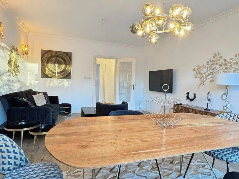 MÖBLIERT MAX 2 Personen 3-Zimmer mit Terrasse AUF ZEIT