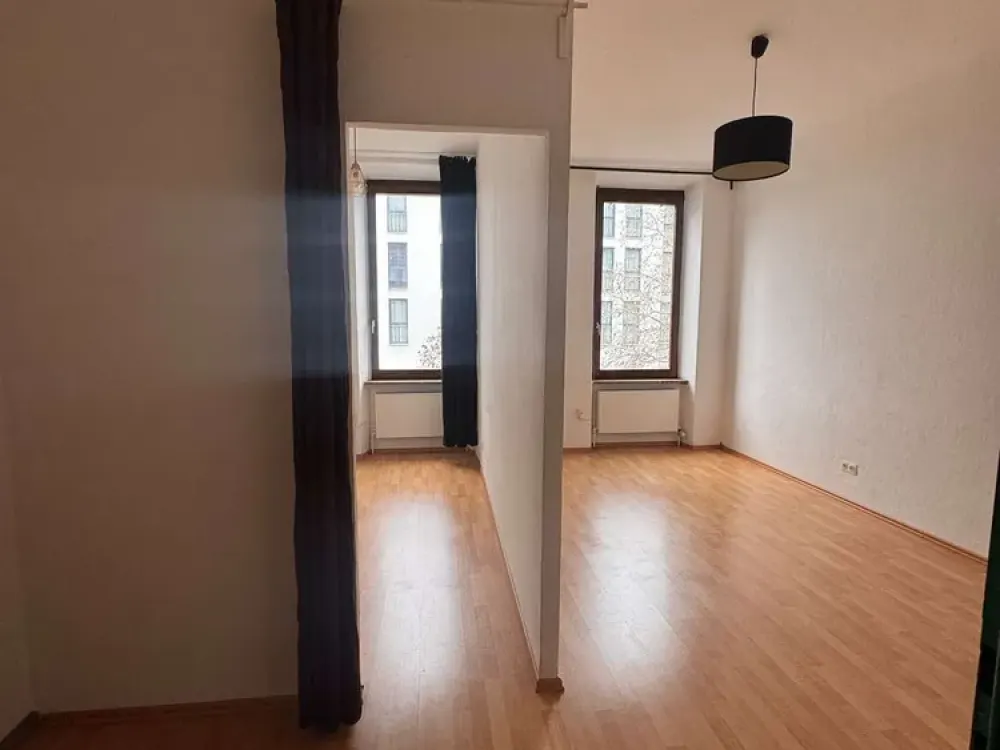 Large shared flat room for trainees and students - near Fürth city center!