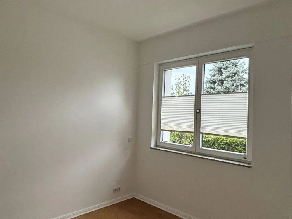 Moderne 2-Zimmer-Terrassenwohnung mit Garten