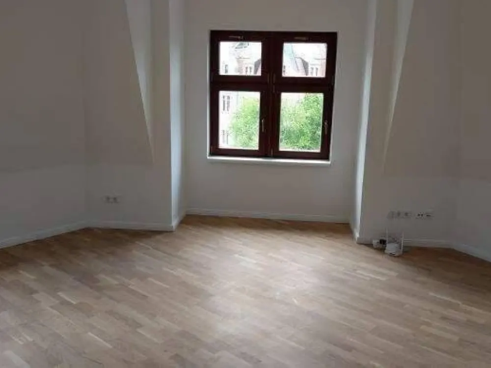 3 - Raumwohnung, Hochwertig sanierter Altbau!