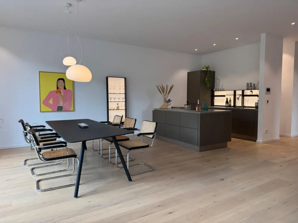 Stilvolle Penthousewohnung mit Dachterrasse und Einbauküche