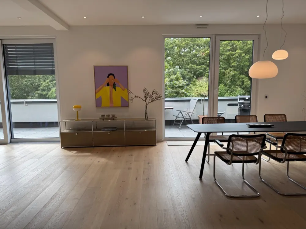 Stilvolle Penthousewohnung mit Dachterrasse und Einbauküche