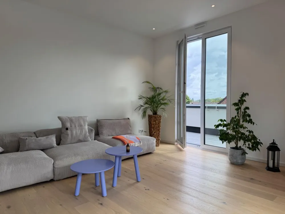 Stilvolle Penthousewohnung mit Dachterrasse und Einbauküche