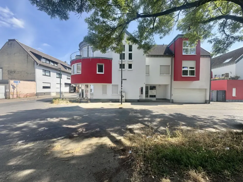 SAYAN Immobilien - Ab sofort: Wunderschöne Dreizimmerwohnung mit tollem Balkon in Efferen -