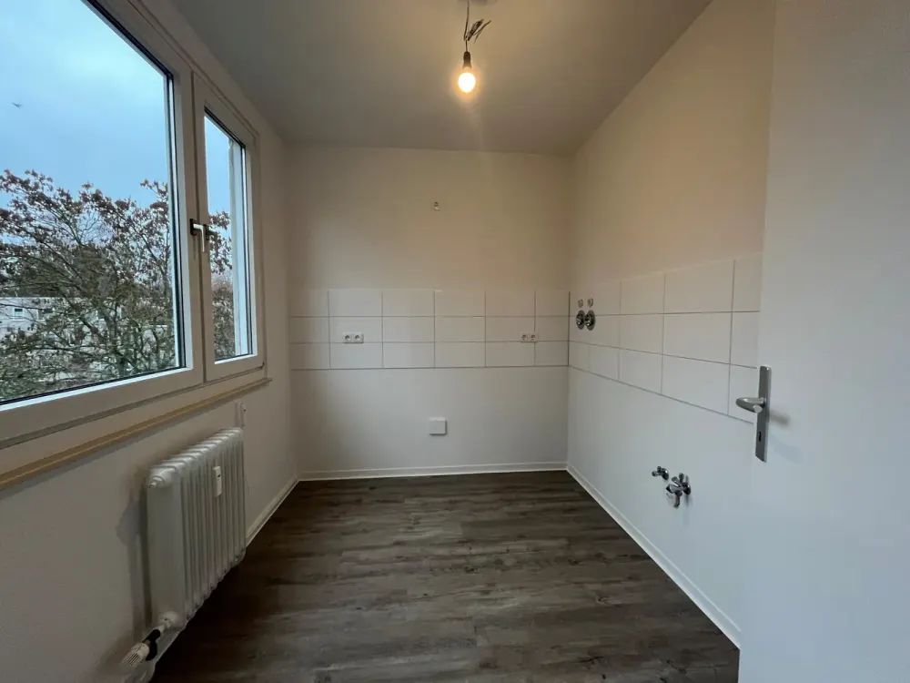 Looking to Move? 3-Room Apartment in a Green Residential Area