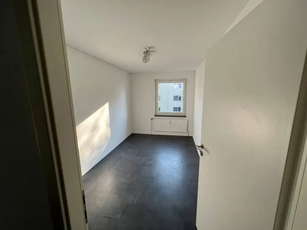 4-Zimmer-Wohnung mit Balkon in Stuttgart-Freiberg