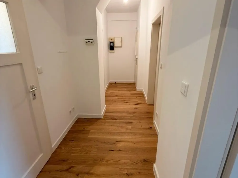 Erstbezug nach Kernsanierung - Single Dachgeschosswohnung