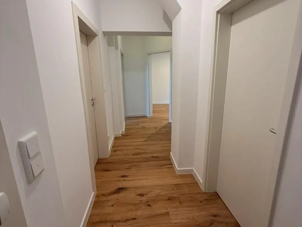 Erstbezug nach Kernsanierung - Single Dachgeschosswohnung