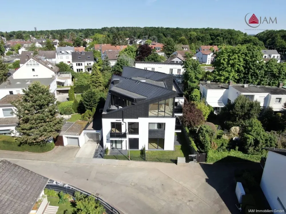Luxus 3-Zimmer-Wohnung mit Terrasse, Garten & TG-Stellplatz in Frankfurt Sachsenhausen